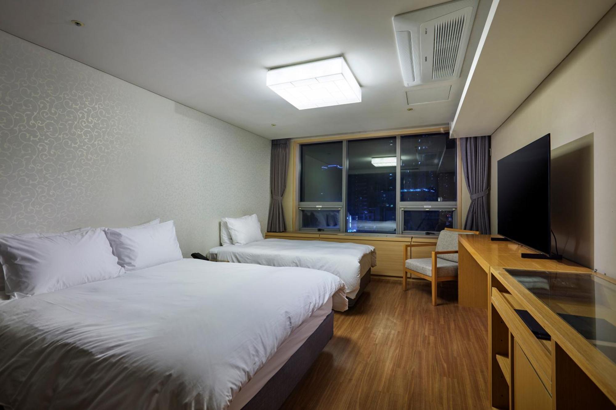 Hotel Interciti Теджън Екстериор снимка