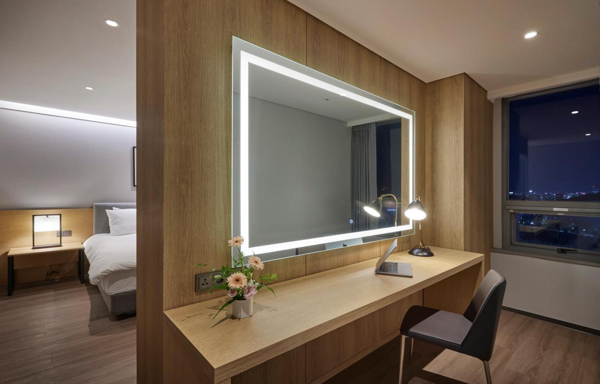 Hotel Interciti Теджън Екстериор снимка