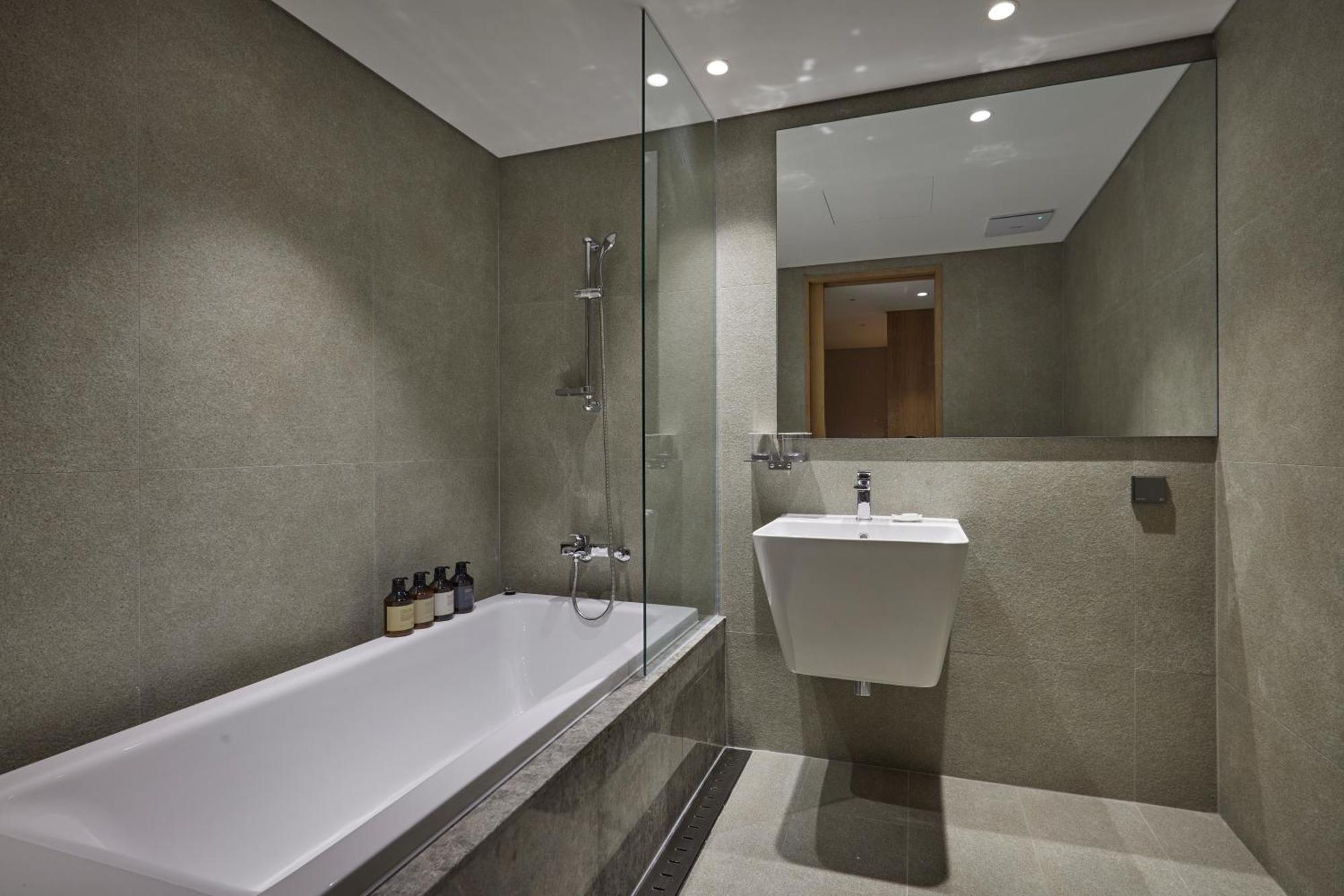 Hotel Interciti Теджън Екстериор снимка