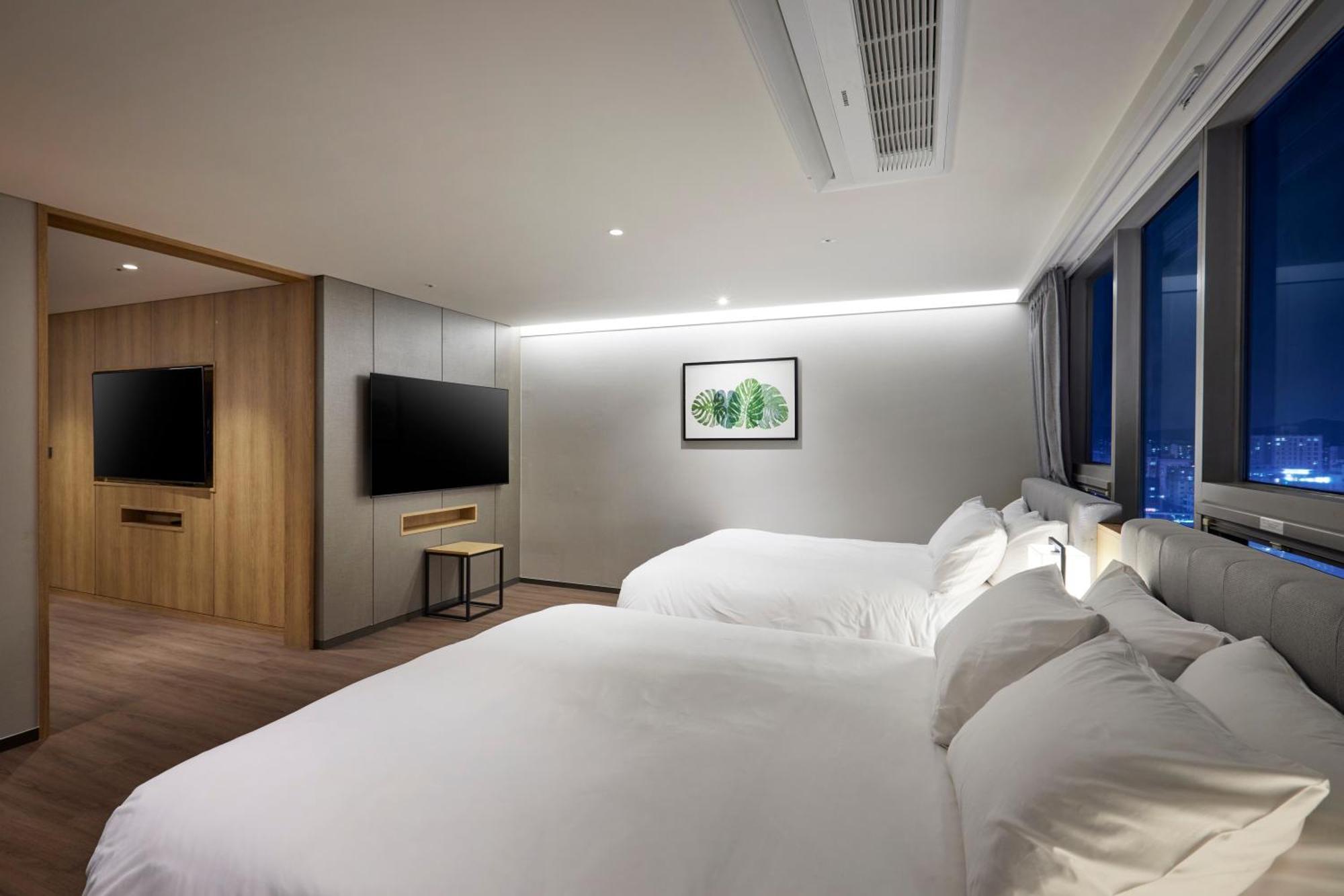 Hotel Interciti Теджън Екстериор снимка