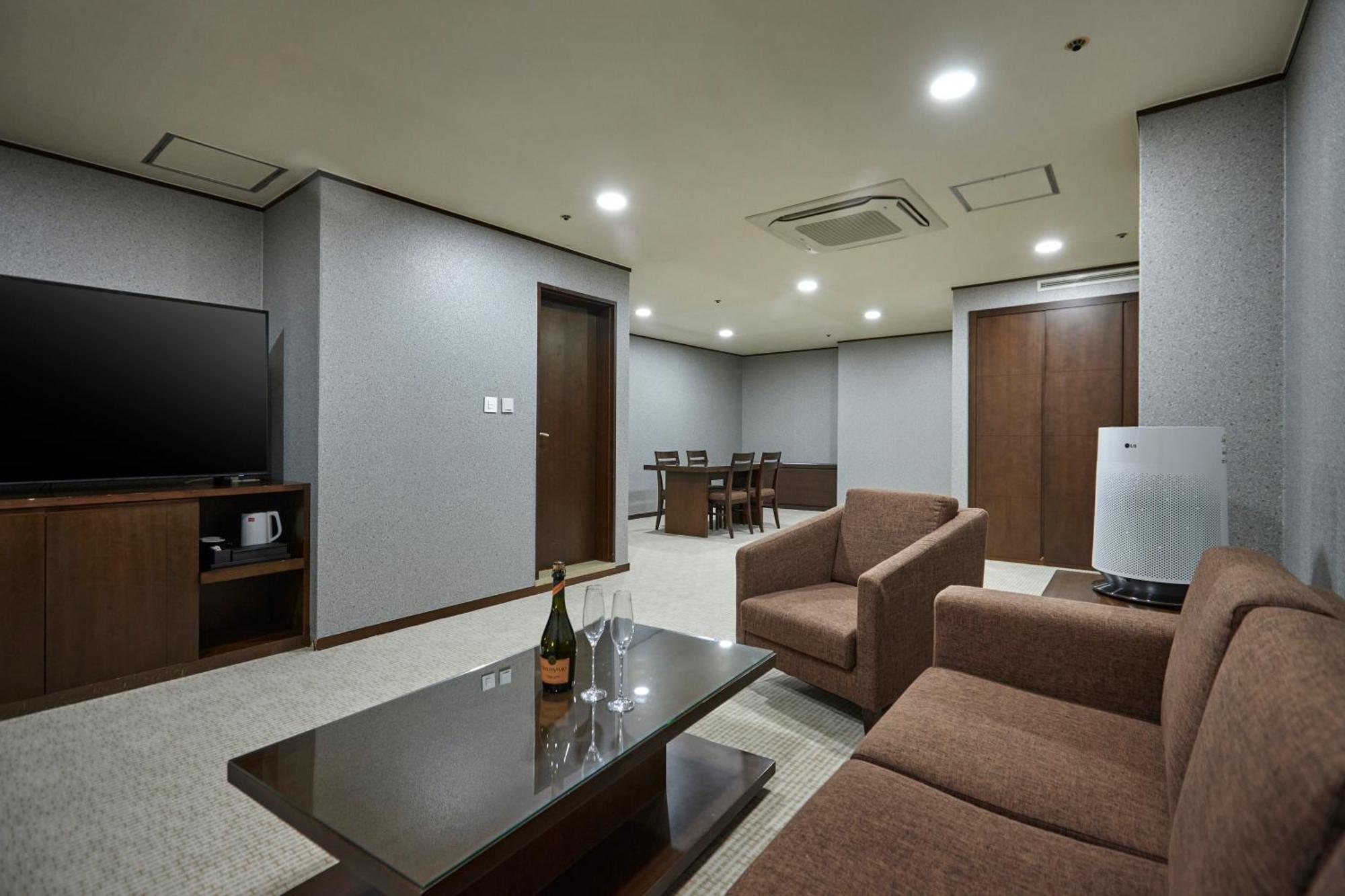 Hotel Interciti Теджън Екстериор снимка