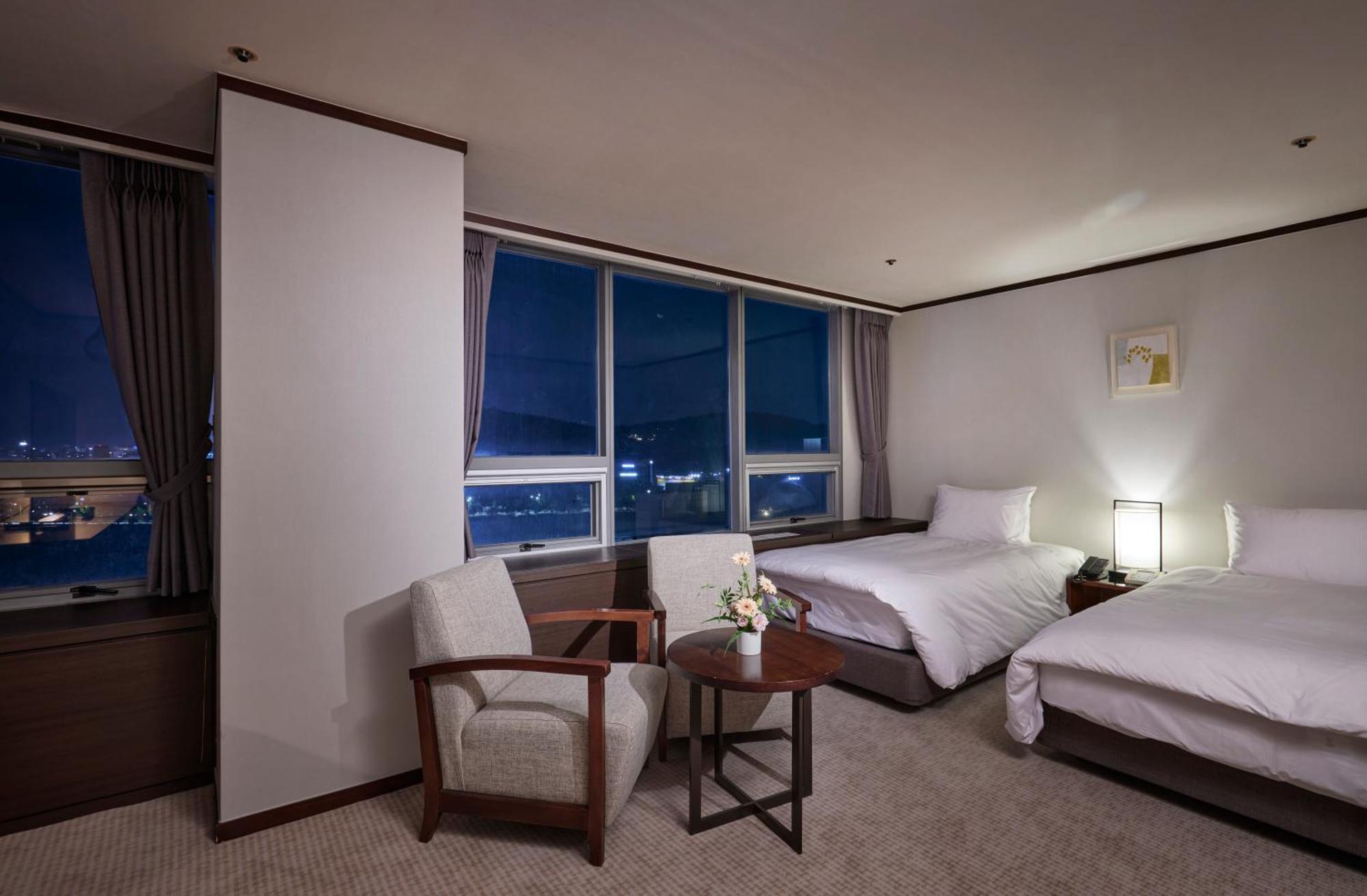 Hotel Interciti Теджън Екстериор снимка