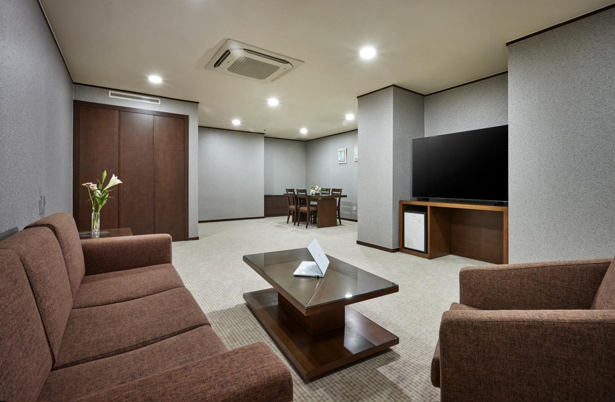 Hotel Interciti Теджън Екстериор снимка