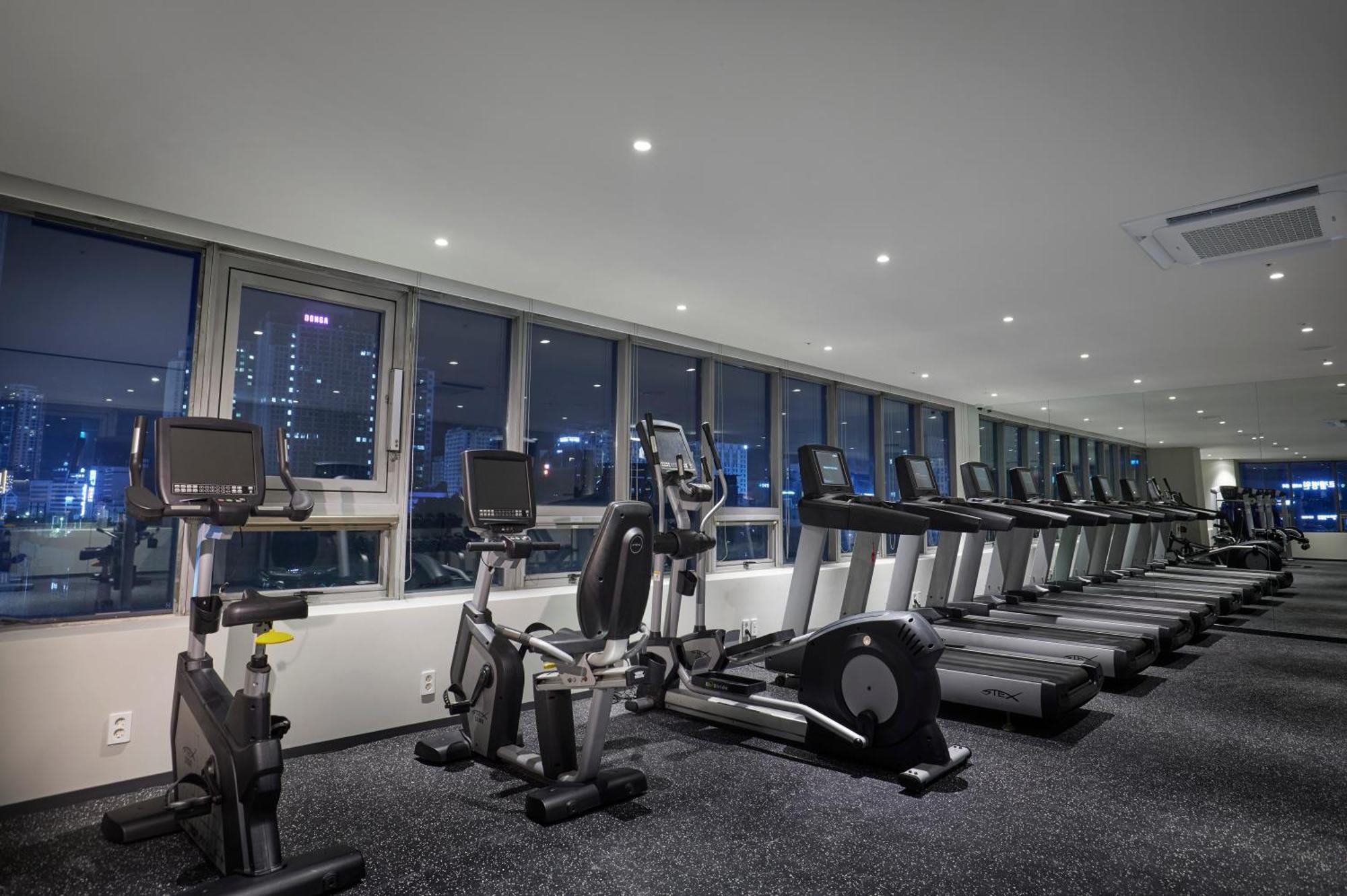 Hotel Interciti Теджън Екстериор снимка